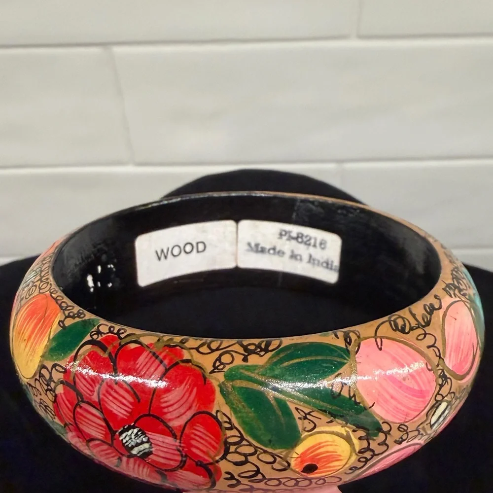 Vintage Hand Painted Lacquered Wood Floral Flower Black Pink  Bangle Bracelet